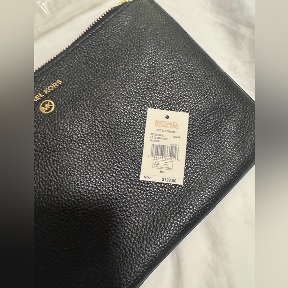 NWT Michael Kors wristlet clutch - Picture 3 of 8